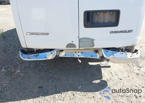 2005 Chevrolet Express z USA, uszkodzony, nr VIN 1GCFG15X951192053